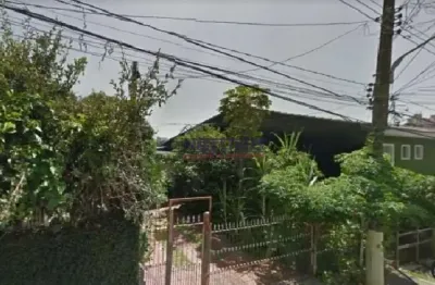 Terreno na vila medeiros com casa velha nos fundos- sendo 12 mts de frente por 36 fundos ótimo local
