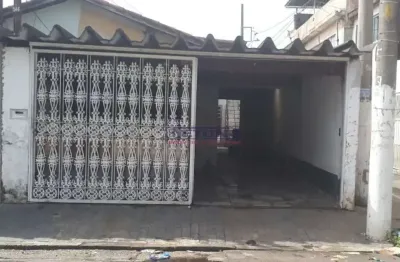 Casa térrea no jardim brasil com 02 dorms, sala de estar, cozinha, 02 wcs, lavanderia e 02 vagas.