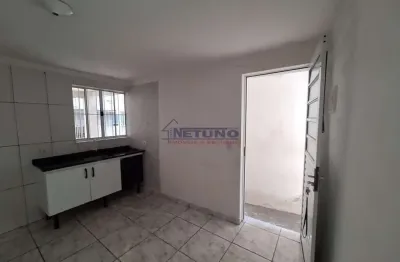 Casa com 2 quartos para alugar na Vila Medeiros, São Paulo 