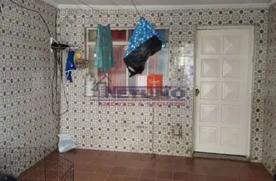 Sobrado na vila medeiros com 02 dorms, sala de estar, cozinha, wc social, 01 vaga, em ótimo local.