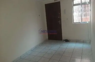 Apartamento na vila sabrina com 03 dorms, sala de estar, cozinha, wc com box, lavanderia , 01 vaga.