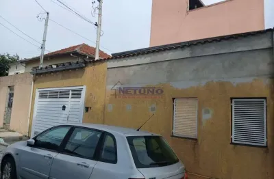 Casa térrea na vila gustavo com 02 dorms, sala de estar, cozinhna com copa, wc, lavanderia, 01 vaga