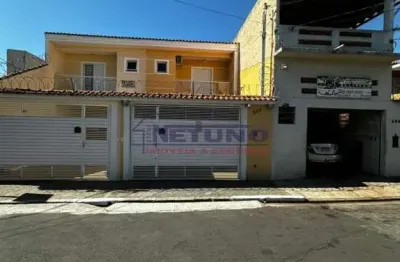 Sobrado na vila sabrina com 03 dorms, 01 suíte, sala espaçosa, cozinha, wc, 04 vagas, ótimo local.