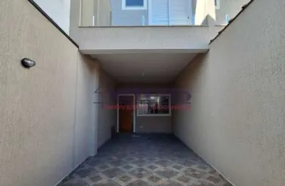 Sobrado independente com 3 quartos sendo 3 suítes e 2 vagas de garagem na vila medeiros