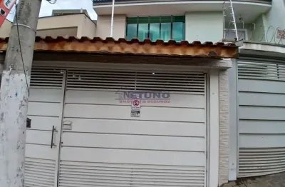 Sobrado seminovo na vila nivi com 03 dorms, 01 suite, sala, cozinha, wc, corredor lateral, 02 vagas.