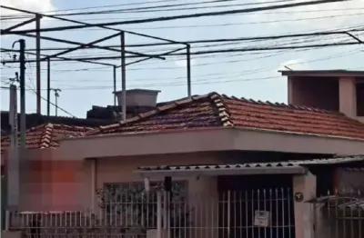 Casa térrea na vila medeiros com 02 dorms, sala de estar, cozinha, wc, 01 vaga, terraço, ótimo local