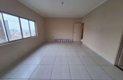 Casa assobradada com ótima localização na vila medeiros com 3 quartos, edícula e quintal espaçoso