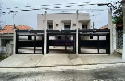 Sobrado novo na Vila Paiva com 02 suítes, sala, lavabo, cozinha, lavanderia, churrasqueira,02 vagas.