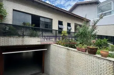 Oportunidade imperdível ? Casa térrea completa e espaçosa!