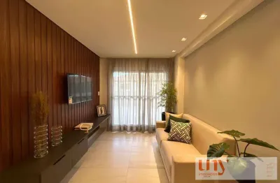 Apartamento com 2 quartos e área externa em prédio seminovo próximo da praia no cabo branco