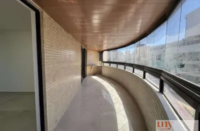 Apartamento amplo todo reformado com 220 m² e 4 suítes em manaíra