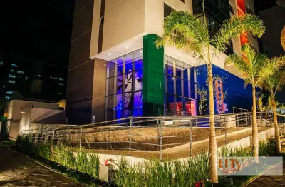 Apartamento com 2 quartos em prédio moderno e super bem localizado no brisamar