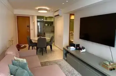 Apartamento porteira fechada com 57 m² em ótima localização no cabo branco