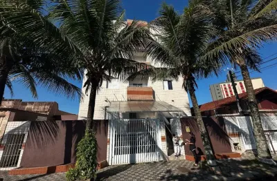 Apartamento 2 dormitórios em mongaguá 50 metros da  praia .