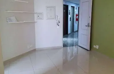 Sala comercial com 1 sala à venda na Rua Clemente Álvares, 123, Lapa, São Paulo