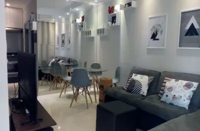 Triplex 75 metros há 100 metros do metro parada inglesa