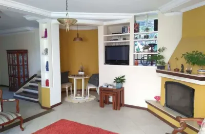 Casa de 5 dormitórios (suites) com piscina e churrasqueira á venda no  jardim frança