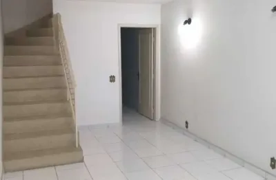 Sobrado casa verde de 2 dormitórios com 2 vagas de garagem, edícula com o terceiro dormitório