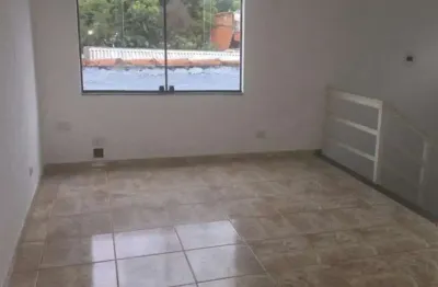 Aluga-se salas comerciais, em sobreloja. recepção,  02 banheiros e 3 vagas rotativas.