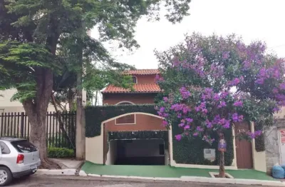 Casa para locação e venda com 6 dormitórios, sendo 2 suítes e 3 vagas de garagem em santana
