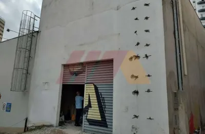 Galpão comercial para locação com 140m², localizado na região da água fria.