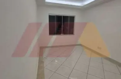 Sobrado à venda , 2 suítes, 2 vagas de garagem , parque ramos freitas