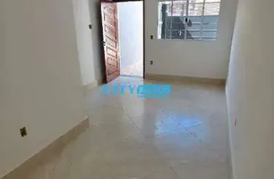 Sobrado de esquina com 99m², 2 quartos, 3 vagas no bairro lajeado, a 5 minutos da estação guaianases