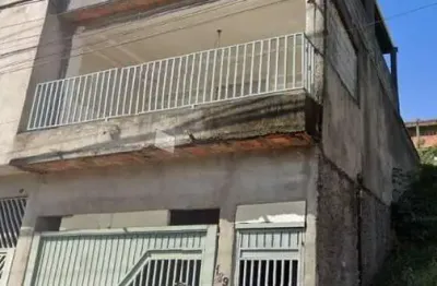 Casa 145m ², com 2 quartos, 1 banheiro, 2 salas com sacada, 2 vaga de garagem à venda no jardim itapuã em itaquaquecetuba