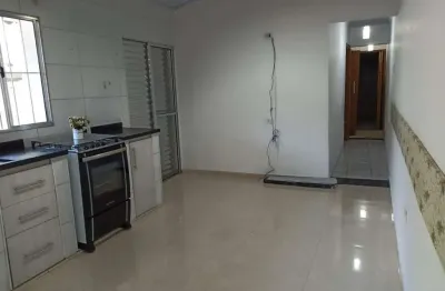 Charmosa casa à venda, ao lado do carrefour da paulo faccini em vila camargos