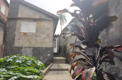 Terreno 150m² com uma casa de 74m² com 2 quartos no gopouva guarulhos venha conhecer o terreno. excelente localização.