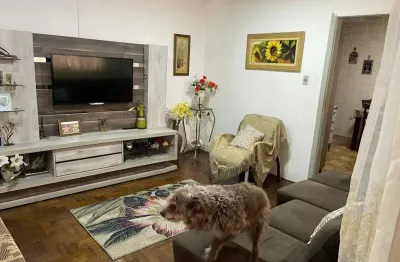 Casa térrea com 3 dormitórios,2 banheiros,garagem para 3 carros. excelente localização bairro do jaçana/sp