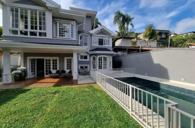 Casa em real parque com 298.00 m² , 3 quartos , 3 suítes , 3 vagas próximo a estação de morumbi zona sul