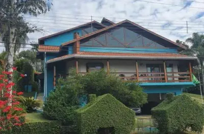 Casa de condomínio a venda com 800m² de área construída caraguatá - mairiporã - sp