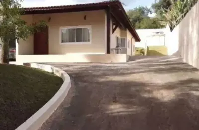 Casa em água azul com 300.00 m² , 3 quarto(s) , 1 suíte(s) , 5 vaga(s).