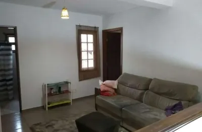 Casa em jardim nova taboão com 176.00 m² , 3 quarto(s) , 1 suíte(s) , 2 vaga(s).