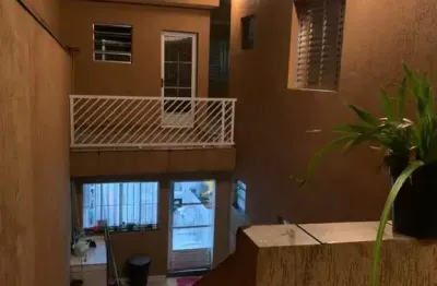 Sobrado em jardim são francisco com 250.00 m² , 4 quarto(s) , 1 suíte(s) , 4 vaga(s).