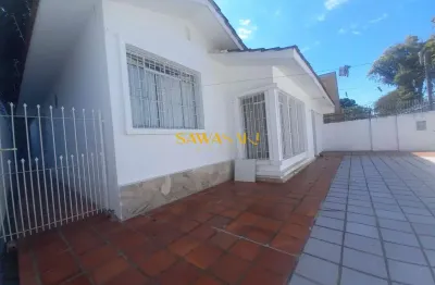 Casa com 3 quartos para alugar na Rua Governador Jorge Lacerda, 162, Guabirotuba, Curitiba