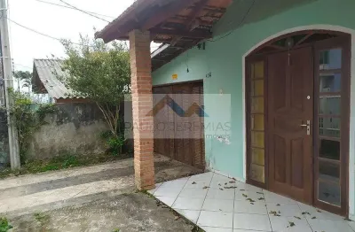 Venda de casa em sambaqui - florianópolis: 150m² por r$750.000