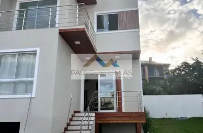 Casa triplex à venda nos ingleses, florianópolis: 225m², 3 dormitórios, suíte e 2 banheiros por r$775.000.