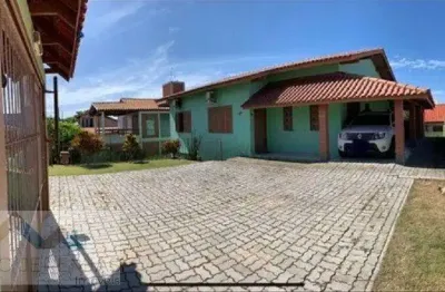 Casa à venda em ingleses, florianópolis: 4 suítes, 250m²