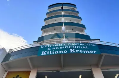 Andar comercial no centro de biguaçu, 470m², 4 suítes, 4 banheiros, para locação por r$14.000.