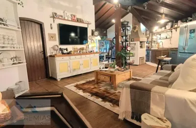 Venda de pousada em canasvieiras - florianópolis por r$2.400.000