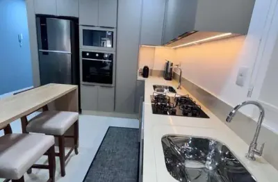 Apartamento para temporada nos Ingleses, Florianópolis: 2 dormitórios, 94m², 1 banheiro. Reserve por R$700/dia!