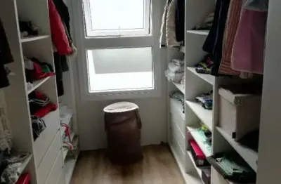Sobrado à venda em balneário, florianópolis: 174m², 3 dormitórios, 1 suíte, por r$1.150.000. confira!