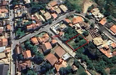 Terreno medindo 248,83 m² no bairro de manguinhos próximo ao comércio