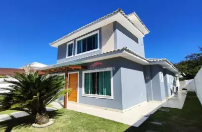Casa em condomínio com 03 suítes, piscina e área gourmet em búzios