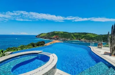 Luxo e muito estilo em localização única da ferradura