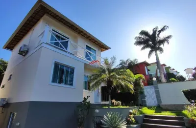 Casa em condomínio com 4 quartos perto da praia rasa