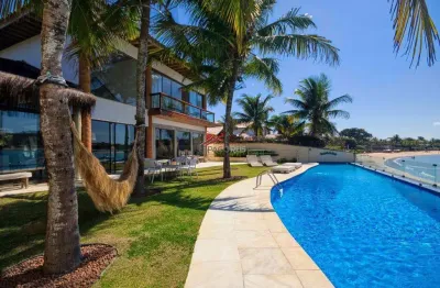 Mansão pé na areia - praia da ferradura com 6 suítes
