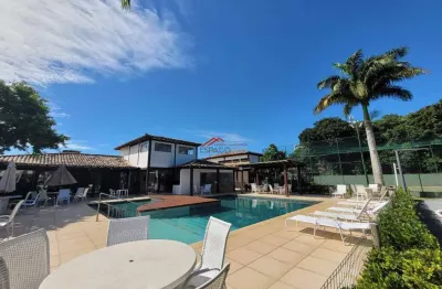 Casa reformada em condomínio a 100 metros da praia de manguinhos!